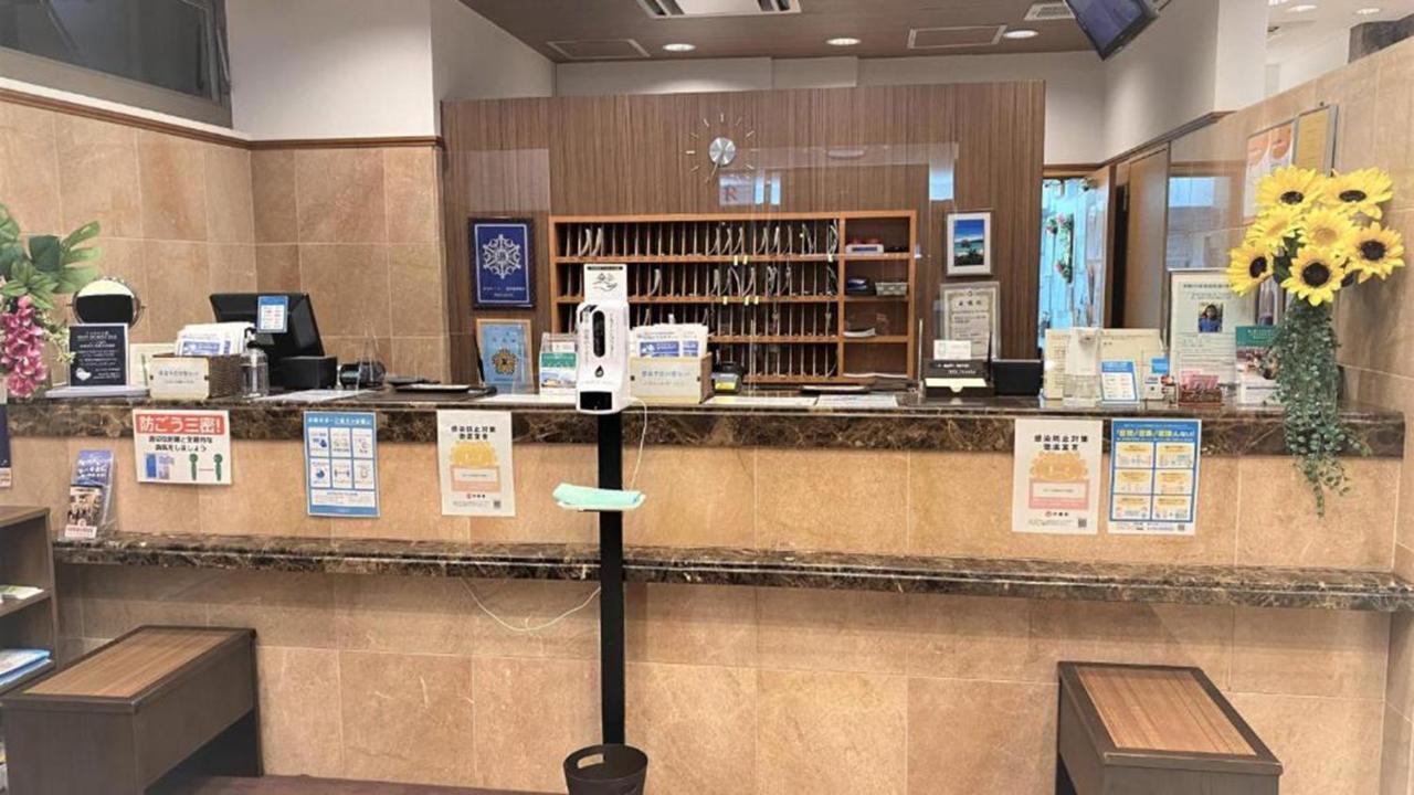 Toyoko Inn Okinawa Naha Kokusai-Dori Miebashi-Eki Εξωτερικό φωτογραφία