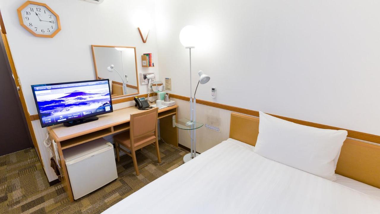 Toyoko Inn Okinawa Naha Kokusai-Dori Miebashi-Eki Εξωτερικό φωτογραφία