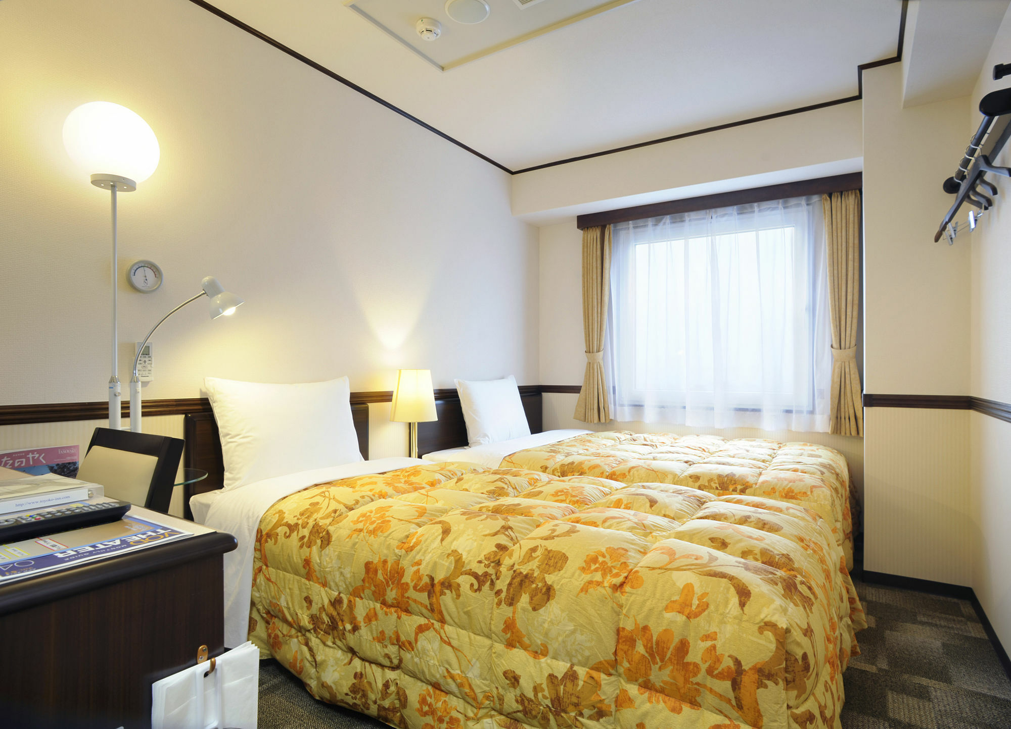 Toyoko Inn Okinawa Naha Kokusai-Dori Miebashi-Eki Εξωτερικό φωτογραφία