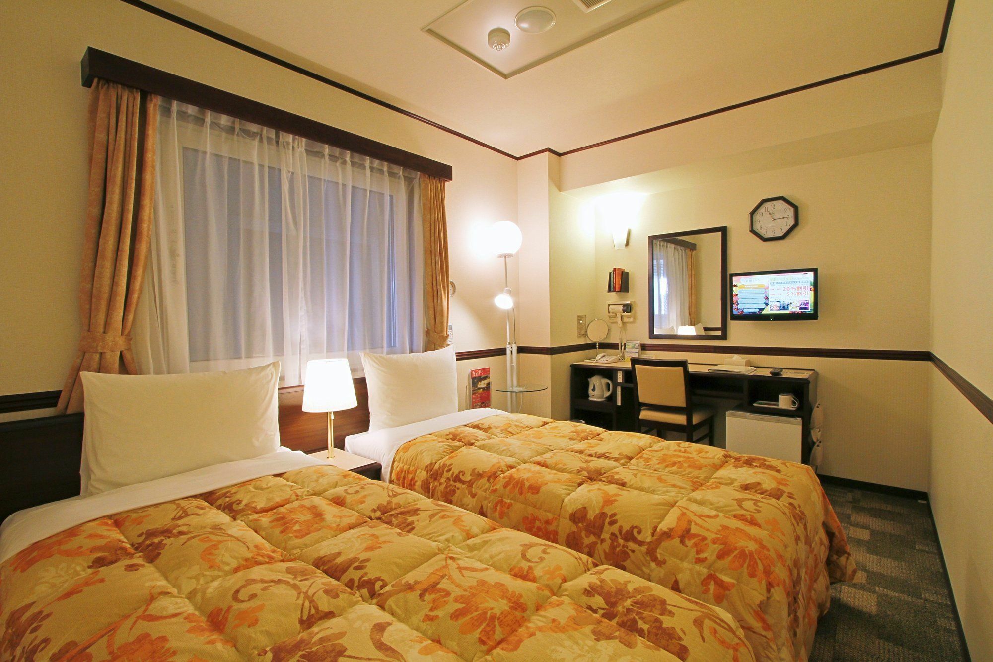 Toyoko Inn Okinawa Naha Kokusai-Dori Miebashi-Eki Εξωτερικό φωτογραφία