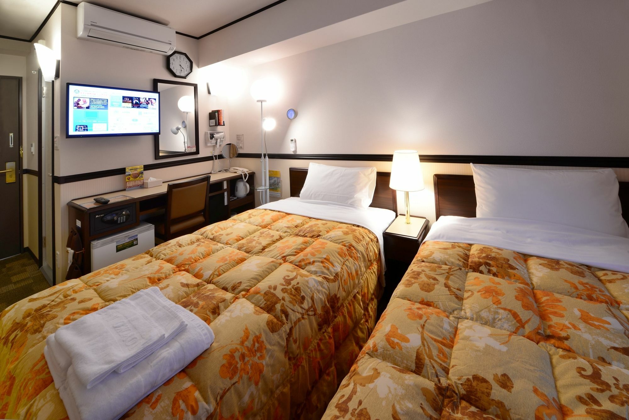 Toyoko Inn Okinawa Naha Kokusai-Dori Miebashi-Eki Εξωτερικό φωτογραφία