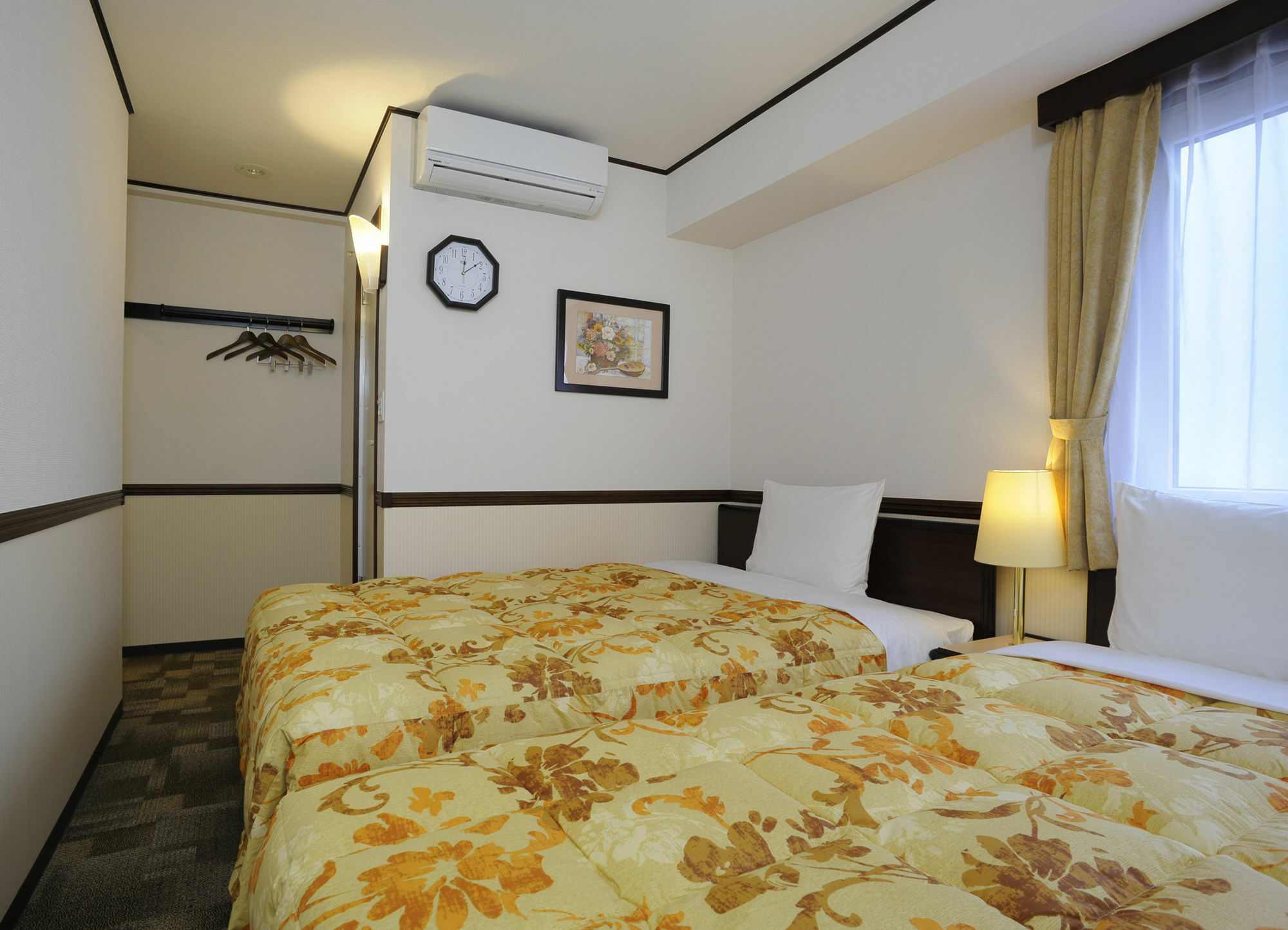 Toyoko Inn Okinawa Naha Kokusai-Dori Miebashi-Eki Εξωτερικό φωτογραφία