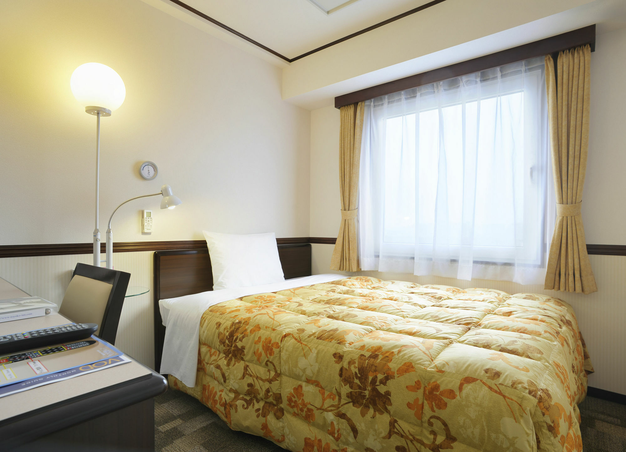 Toyoko Inn Okinawa Naha Kokusai-Dori Miebashi-Eki Εξωτερικό φωτογραφία